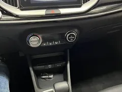 2021 Kia Yipao 1.4L CVT Sunroof, белый — фото 12