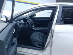 2021 Geely Emgrand UP 1.5L CVT Luxury — фото 9