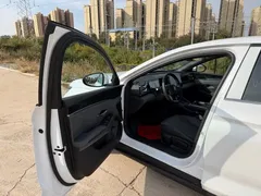 2026 BYD Qin L PHEV DM-i 128km Advance, белый — фото 5