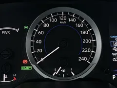 2021 Toyota Corolla Hybrid 1.8L E-CVT Elite, белый — фото 13