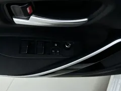 2021 Toyota Corolla Hybrid 1.8L E-CVT Elite, белый — фото 16