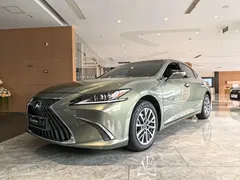 2023 Lexus ES 200 Excellence, зелёный — фото 1