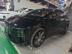 2025 Li Auto i8 Standard, чёрный — фото 2
