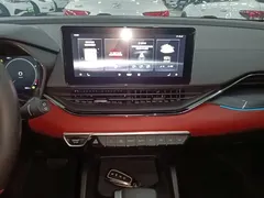 2021 Geely Emgrand S 1.4T CVT Flagship, белый — фото 13