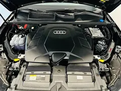2023 Audi Q7 55 TFSI quattro S line Sport, чёрный — фото 9