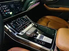 2023 Audi Q7 55 TFSI quattro S line Sport, чёрный — фото 12