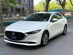 2021 Mazda 3 2.0L AT, белый — фото 2