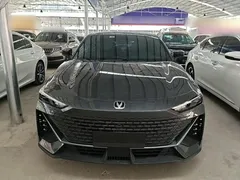 2022 Changan UNI-V 1.5T Premium — фото 3