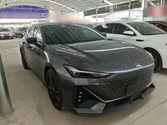 2022 Changan UNI-V 1.5T Premium — фото 4