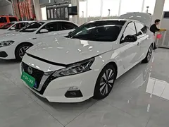 2021 Nissan Teana 2.0L XL Upper AD1, белый — фото 2