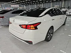 2021 Nissan Teana 2.0L XL Upper AD1, белый — фото 7
