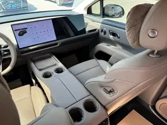 2025 Li Auto i8 Standard, чёрный — фото 16