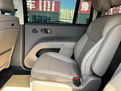 2025 Li Auto i8 Standard, чёрный — фото 17