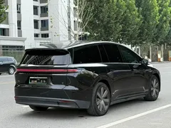 2025 Li Auto i8 Standard, чёрный — фото 18