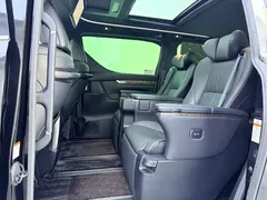 2021 Toyota Alphard Hybrid 2.5L Premium, чёрный — фото 14