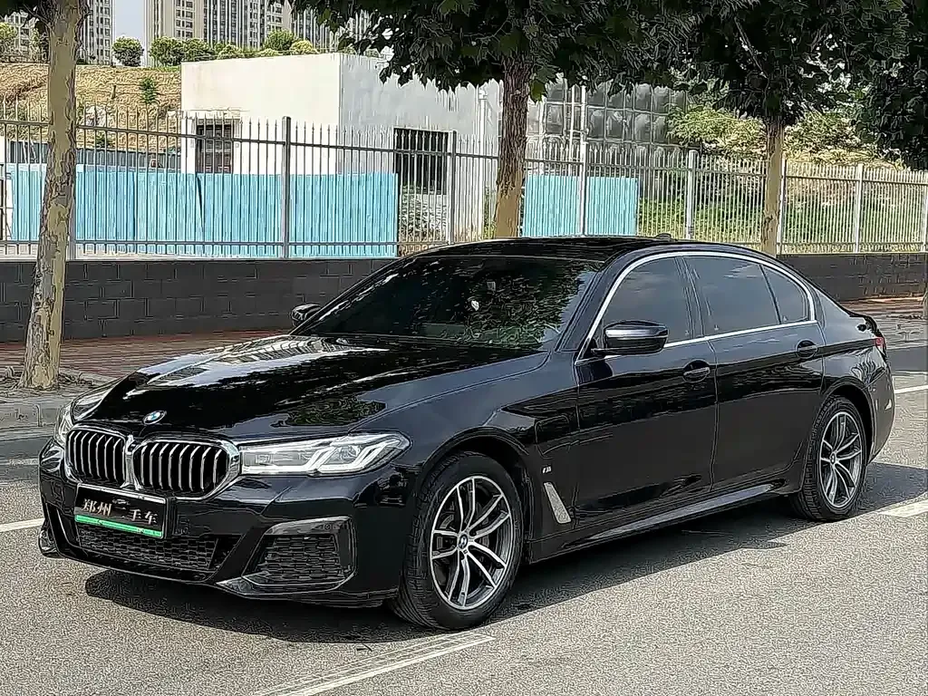 2022 BMW 5 Series 535Le PHEV M Sport Package