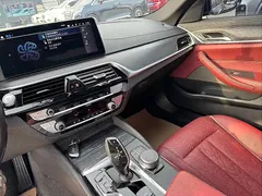 2022 BMW 5 Series 535Le PHEV M Sport Package, чёрный — фото 10