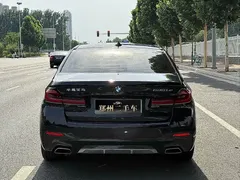 2022 BMW 5 Series 535Le PHEV M Sport Package, чёрный — фото 20