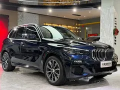 2021 BMW X5 M Sport Package, чёрный — фото 3