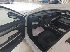 2022 Geely Emgrand L 1.4T CVT Flagship, белый — фото 16