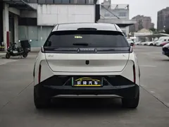 2023 Zeekr X RWD YOU 4-seat, белый — фото 5