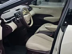 2023 Zeekr X RWD YOU 4-seat, белый — фото 7