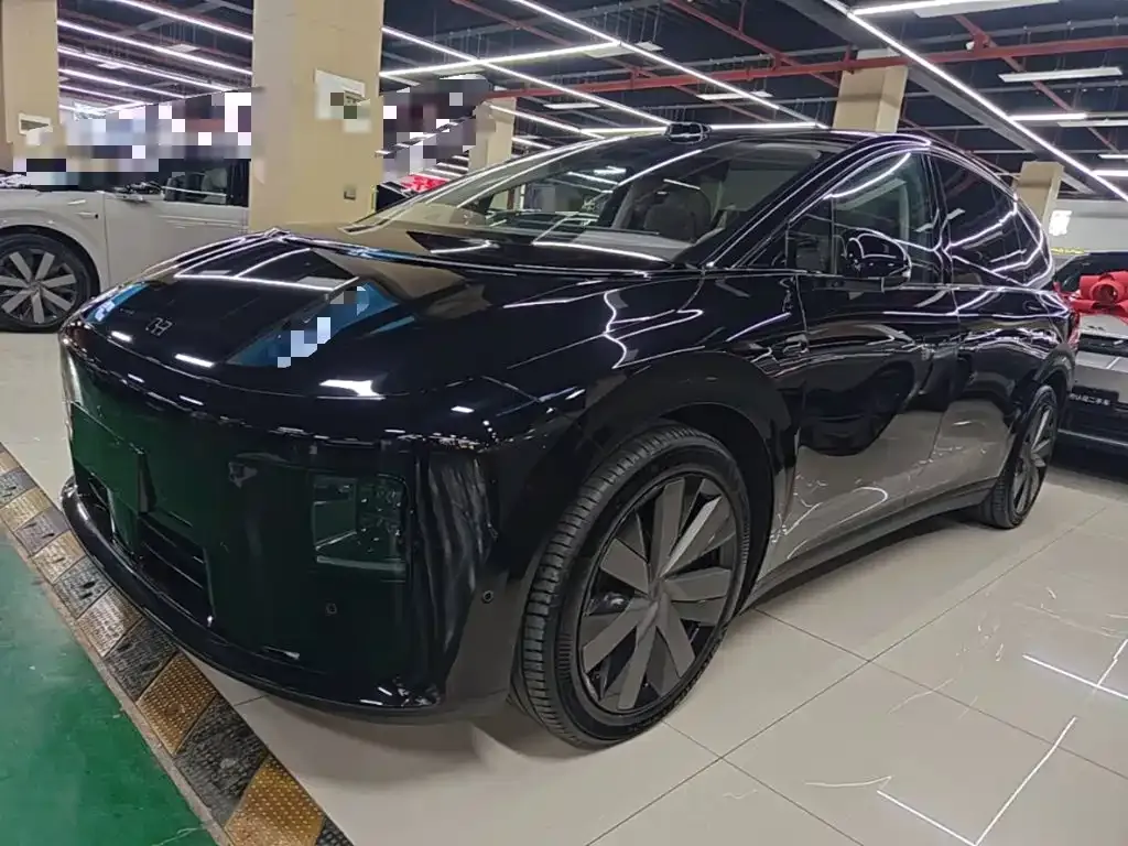 2025 Li Auto i8 Standard
