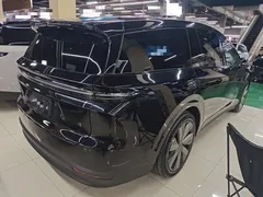2025 Li Auto i8 Standard, чёрный — фото 7