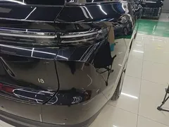 2025 Li Auto i8 Standard, чёрный — фото 8