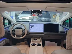 2025 Li Auto i8 Standard, чёрный — фото 10