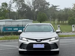 2021 Toyota Camry 2.0G Luxury — фото 2