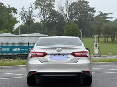 2021 Toyota Camry 2.0G Luxury — фото 18