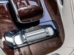 2021 Mercedes-Benz Maybach GLS 480 4MATIC, чёрный — фото 20