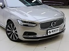 2022 Volvo S90 — фото 10