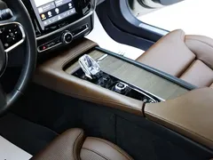 2022 Volvo S90 — фото 22