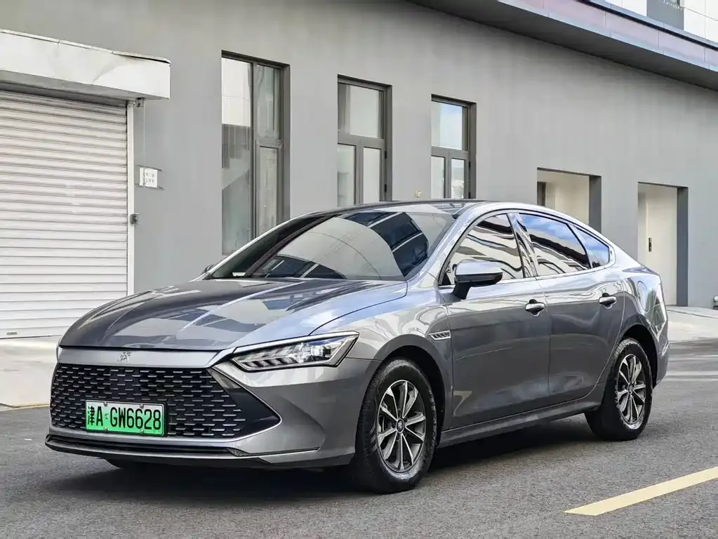 2023 BYD Qin PLUS Champion DM-i PHEV 55KM Leading