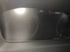 2022 Volvo XC40 4WD Luxury, белый — фото 12
