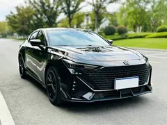 2023 Changan UNI-V 1.5T Premium, чёрный — фото 3