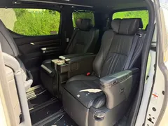2021 Toyota Alphard Hybrid 2.5L Premium, белый — фото 8