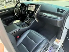2021 Toyota Alphard Hybrid 2.5L Premium, белый — фото 13