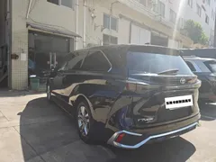 2023 Toyota Sienna 2.5L Hybrid Comfort, чёрный — фото 6