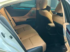 2022 Lexus ES 200 Excellence, белый — фото 6
