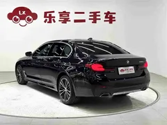 2022 BMW 5 Series 530Li Leading M Sport Package, чёрный — фото 3