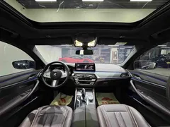 2022 BMW 5 Series 530Li Leading M Sport Package, чёрный — фото 13