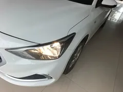 2020 Hyundai Elantra 1.6L AT GL, белый — фото 24