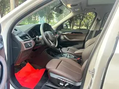 2022 BMW X1 Premium, белый — фото 7