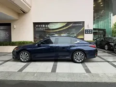 2021 Lexus ES 300h Excellence, синий — фото 2