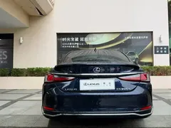 2021 Lexus ES 300h Excellence, синий — фото 4