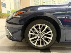 2021 Lexus ES 300h Excellence, синий — фото 11