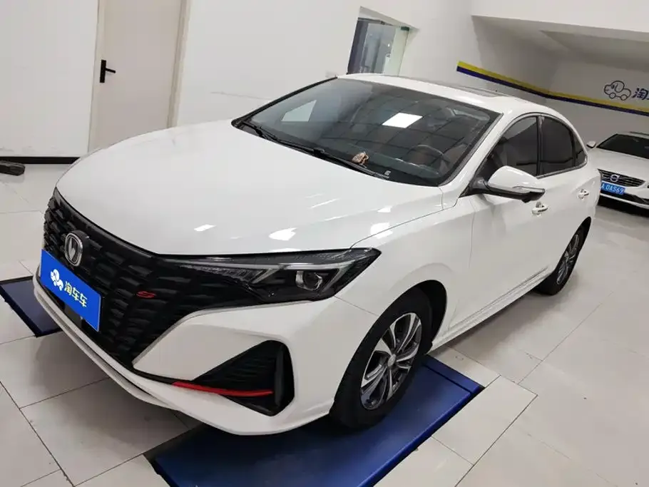 2023 Changan Eado PLUS 1.4T GDI DCT Premium